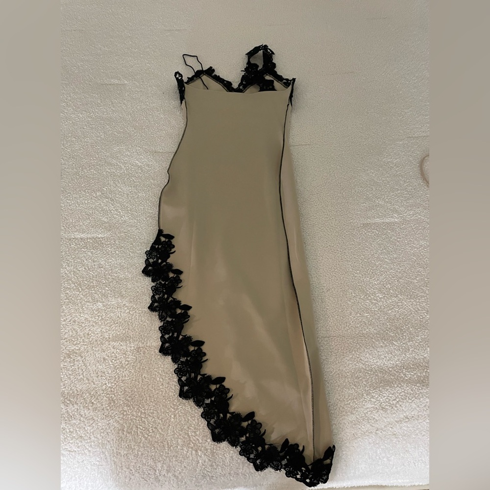 Micas Asymmetric Lace Panel Midi Dress - Picture 4 of 4